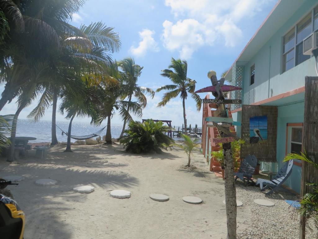 White Sands Inn Marathon Exterior photo